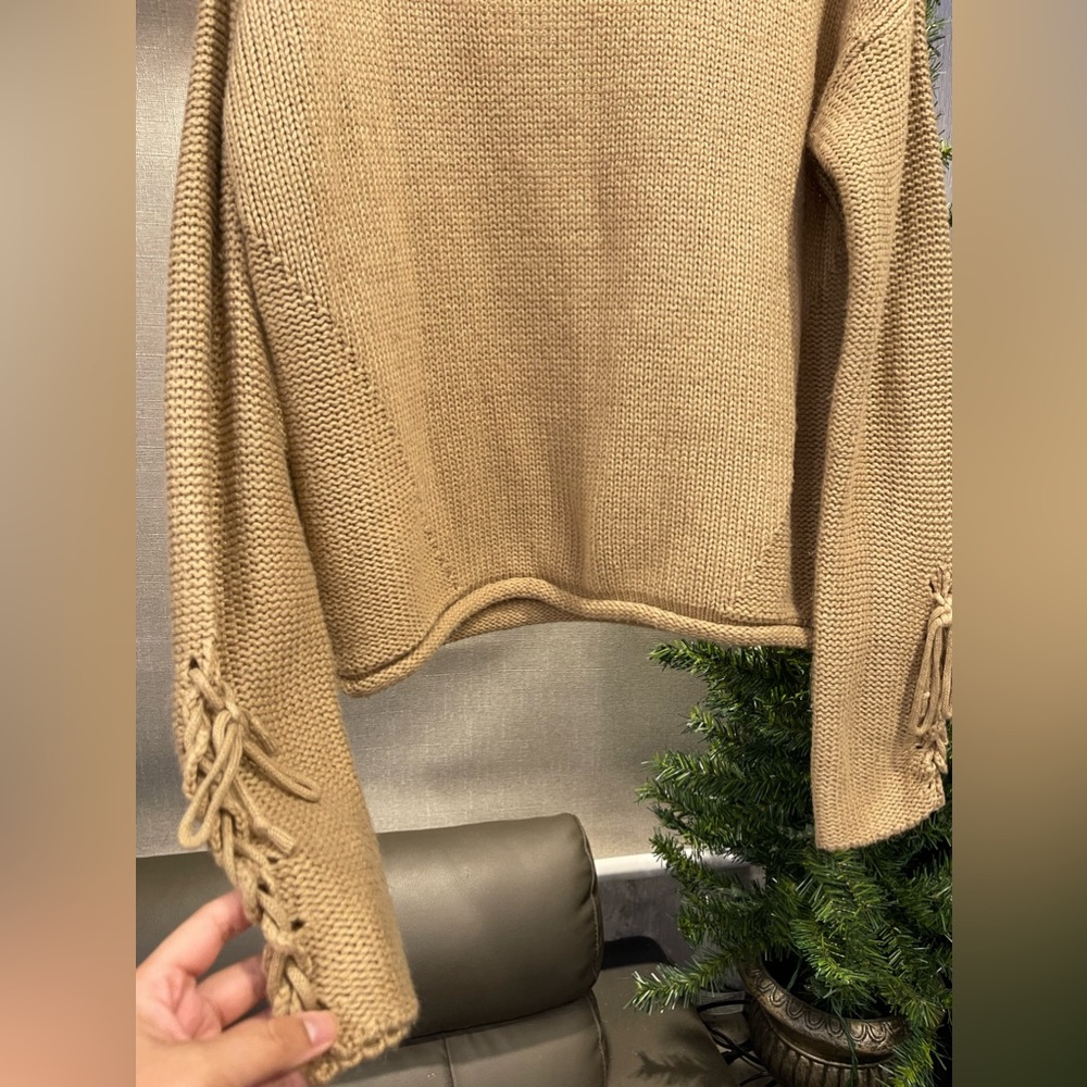 Sweater - Picture 2 of 4